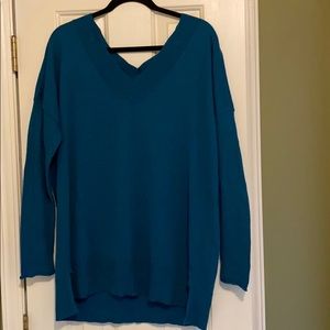 Worthington light weight V-neck sweater. XL